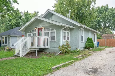 3316 Bowdoin St, Des Moines, IA 50313