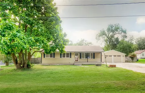 4531 NE 40th Ave, Des Moines, IA 50317