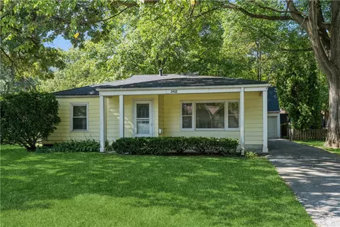 2408 34th St, Des Moines, IA 50310