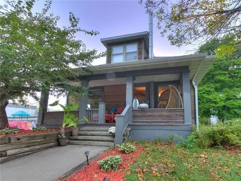 219 E 9th St, Ames, IA 50010