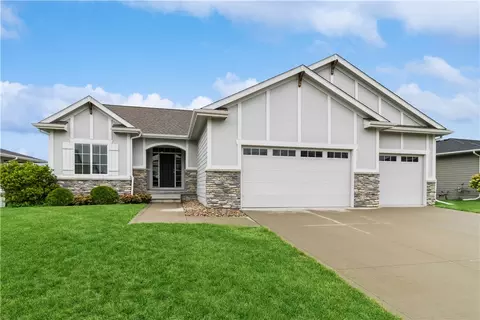 325 NE Wolfpack Dr NE, Waukee, IA 50263