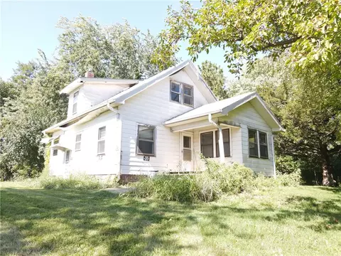 11500 160th Ave, Indianola, IA 50125