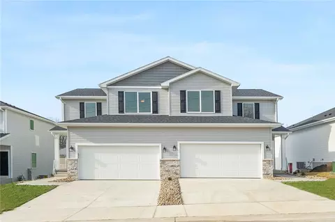 42 Keeneland Ct, Pleasant Hill, IA 50327