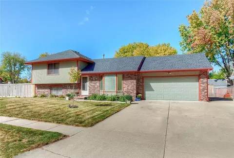 903 Mesa Verde Pl, Ames, IA 50014