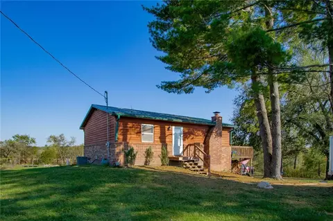 55710 200th Ave, Lacona, IA 50139