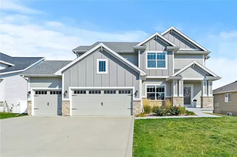 931 Pelican Dr, Polk City, IA 50226