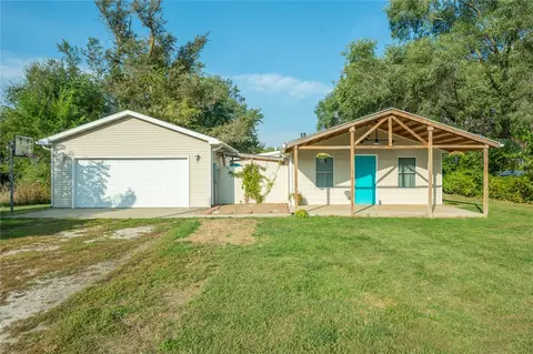 7688 NW 86th St, Johnston, IA 50131