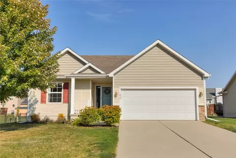 4818 NW 4th St, Ankeny, IA 50023