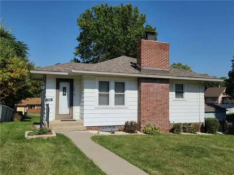 703 Virginia Ave, Des Moines, IA 50315