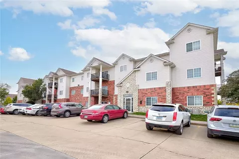 6255 Beechtree Dr #5203, West Des Moines, IA 50266