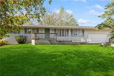 1215 S 60th St, West Des Moines, IA 50266