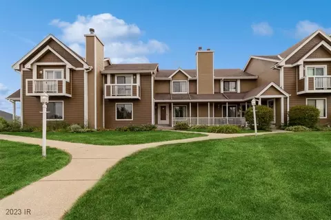 2405 W 1st St, Ankeny, IA 50023