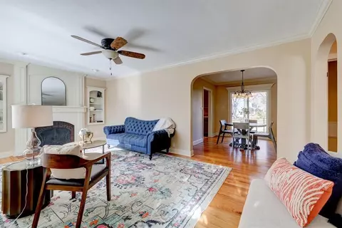4701 Franklin Ave, Des Moines, IA 50310