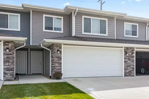 718 NE Conner Ct, Waukee, IA 50263