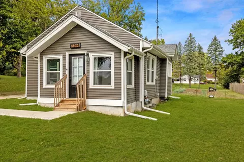 3264 E Clinton Ave, Des Moines, IA 50317