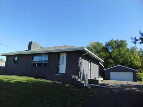 7211 SW 11th St, Des Moines, IA 50315
