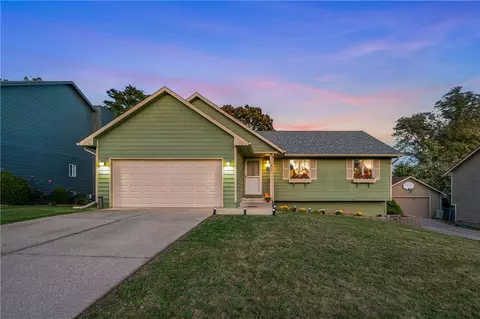 4131 SE 23rd St, Des Moines, IA 50320