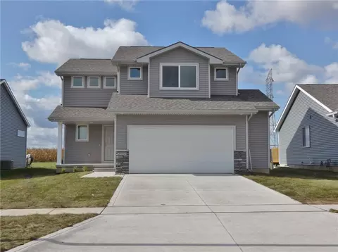 2953 Indigo Ln, Pella, IA 50219