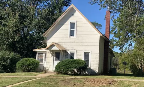 312 N Harrison St, Stuart, IA 50250