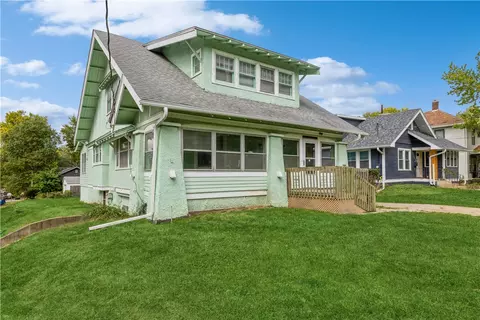 1300 46th St, Des Moines, IA 50311
