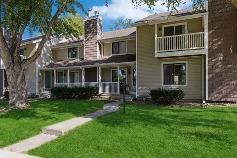 155 52nd St, West Des Moines, IA 50265