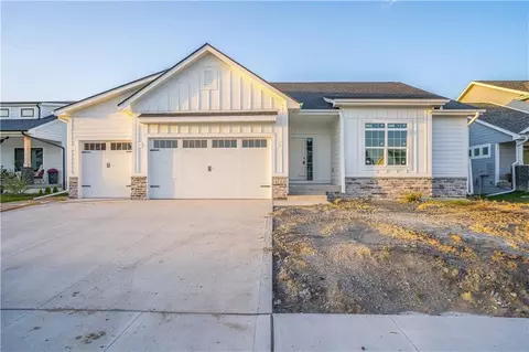 1202 NW Benjamin Dr, Ankeny, IA 50023
