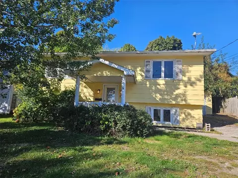 106 S Attica Rd, Knoxville, IA 50138