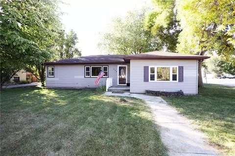 528 W 9th St, Boone, IA 50036