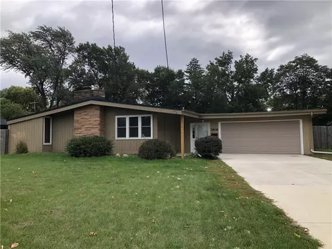 1406 Watrous Ave, Des Moines, IA 50315