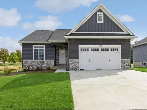 1210 N 18th St, Chariton, IA 50049