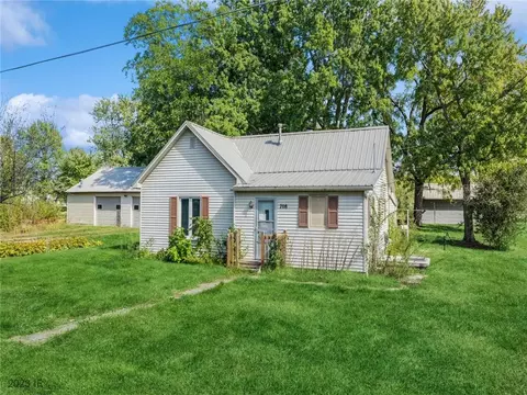 708 Jackson St, Melcher Dallas, IA 50163