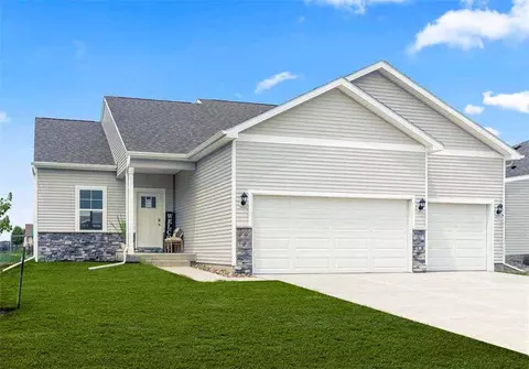 1140 Northview Dr, Waukee, IA 50263