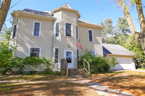 111 S Cottonwood St, Roland, IA 50236