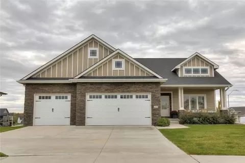 790 Daybreak Dr, Waukee, IA 50263