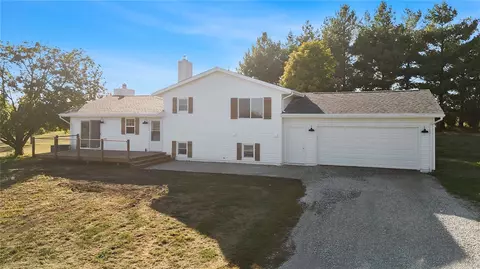 17237 358th Pl, Earlham, IA 50072