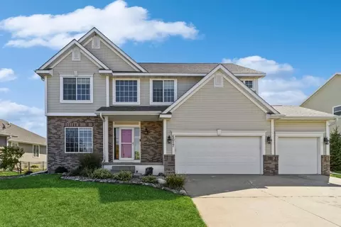 6017 NW 98th St, Johnston, IA 50131