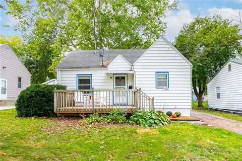 1734 45th St, Des Moines, IA 50310
