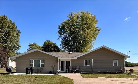 420 Broad St, Reasnor, IA 50232