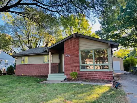 509 25th St, West Des Moines, IA 50265