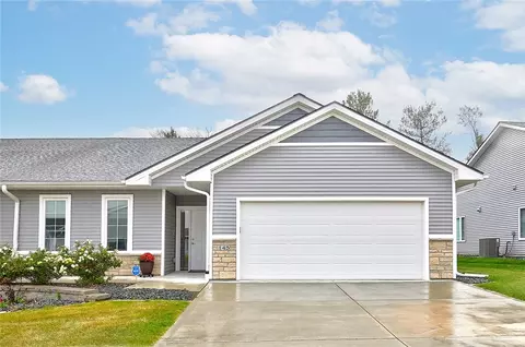 145 SE Silver Pointe Dr, Waukee, IA 50263