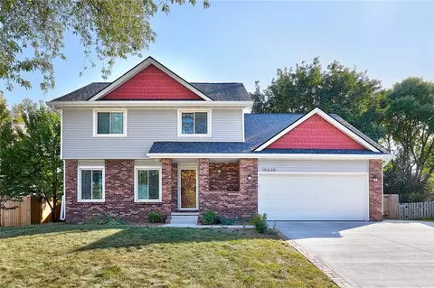 10620 Clark St, Clive, IA 50325