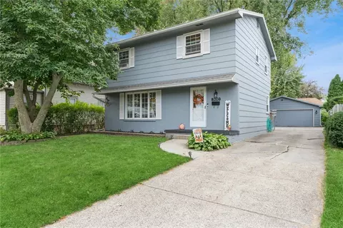 3610 SW 12th St, Des Moines, IA 50315