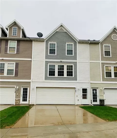 3142 SW Sharmin Ln, Ankeny, IA 50023