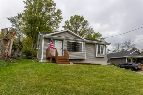 400 Lacona Ave, Des Moines, IA 50315