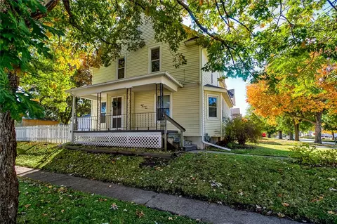 804 5th St, Boone, IA 50036