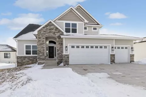 220 NW Woodmoor Dr, Waukee, IA 50263