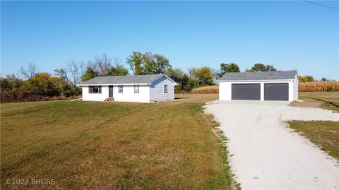 19601 115th Ave, Indianola, IA 50125