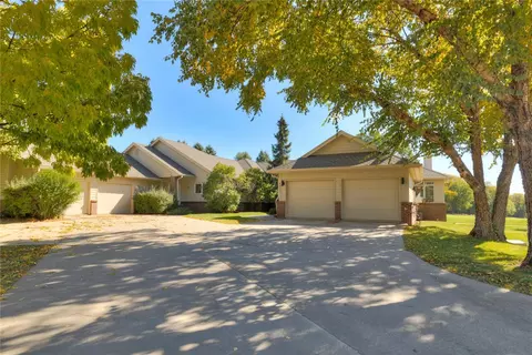 1112 Glen Oaks Dr, West Des Moines, IA 50266