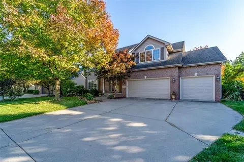 5642 Wistful Vista Dr, West Des Moines, IA 50266
