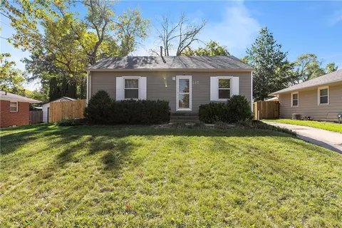 217 E Park Ave, Des Moines, IA 50315
